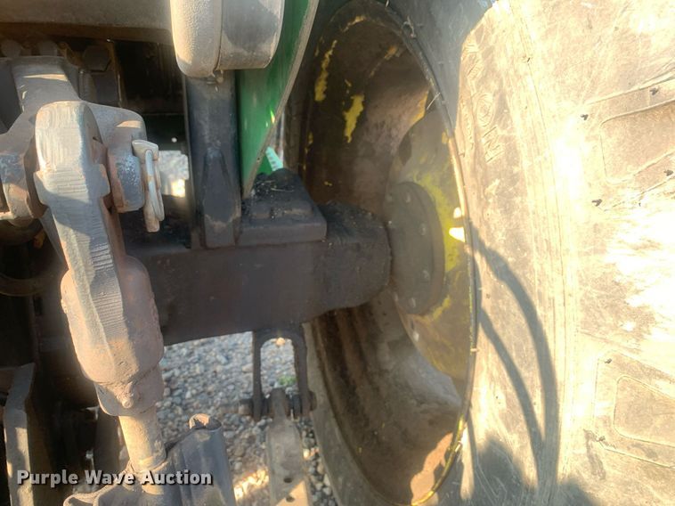 image for item LH9689 2004 John Deere 5420  tractor