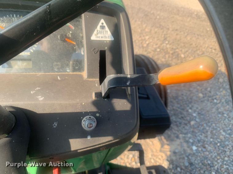 image for item LH9689 2004 John Deere 5420  tractor