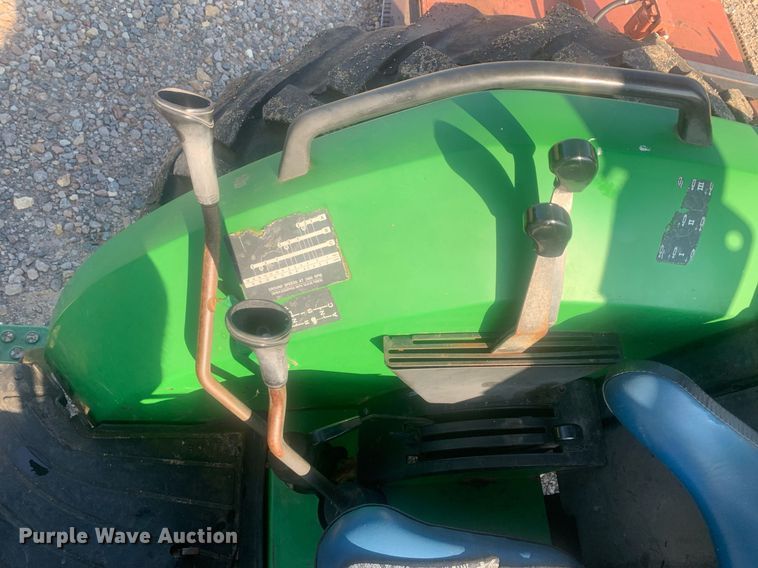 image for item LH9689 2004 John Deere 5420  tractor