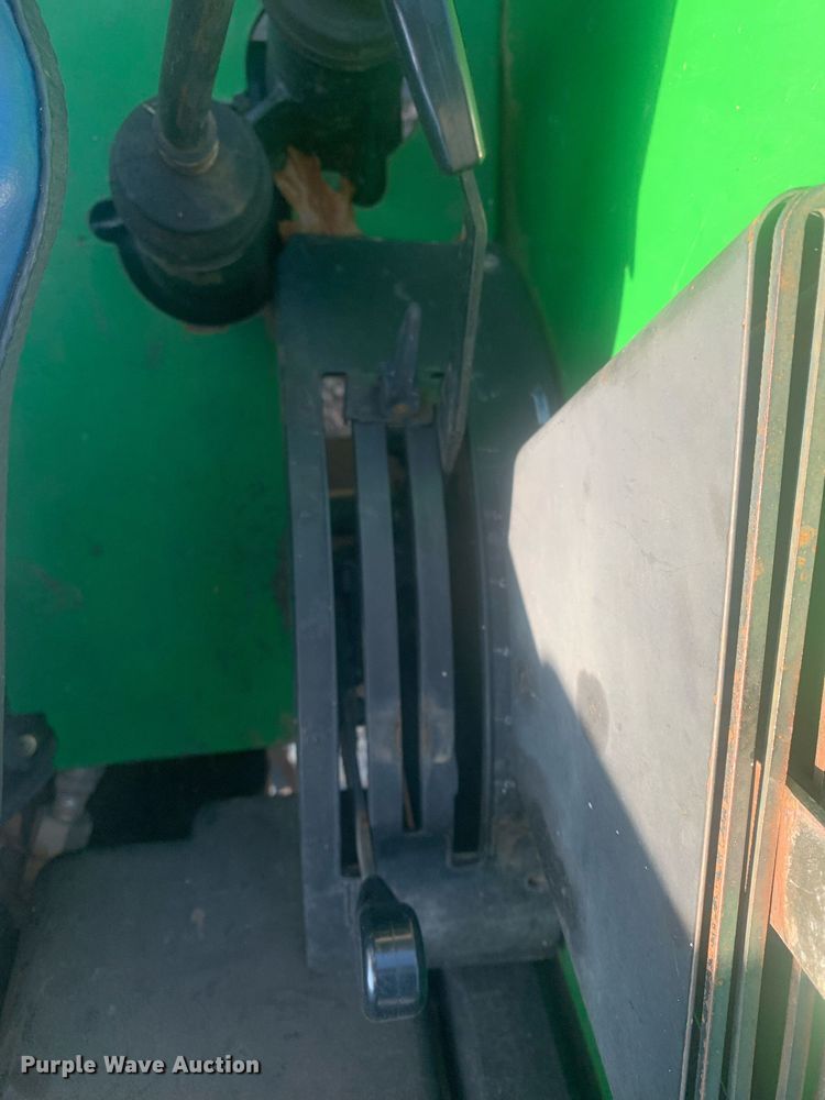 image for item LH9689 2004 John Deere 5420  tractor