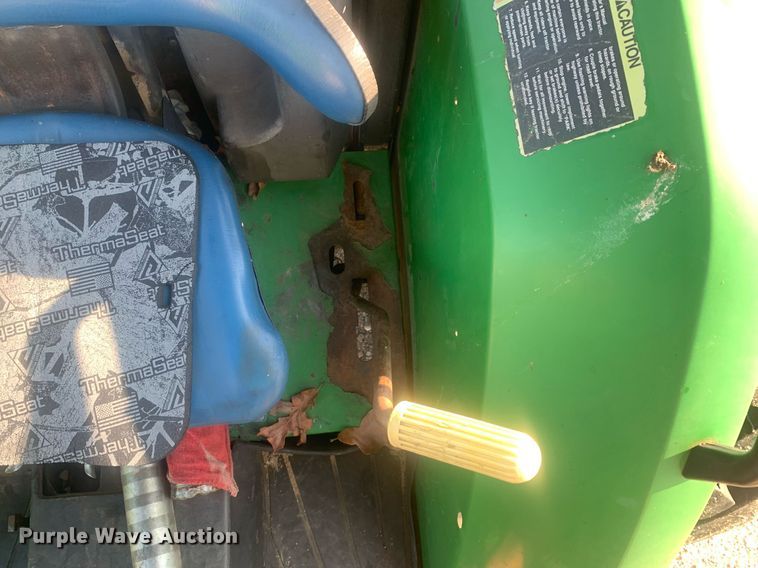 image for item LH9689 2004 John Deere 5420  tractor