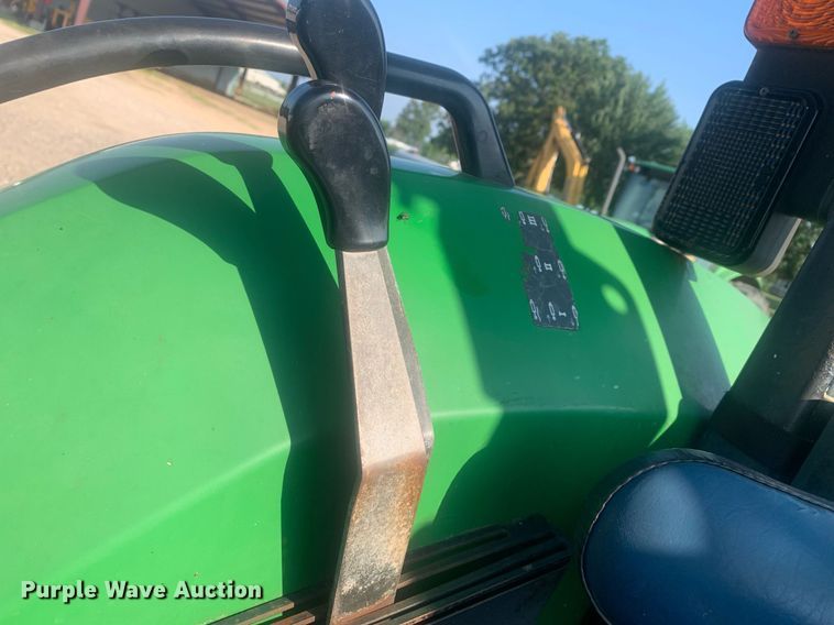 image for item LH9689 2004 John Deere 5420  tractor