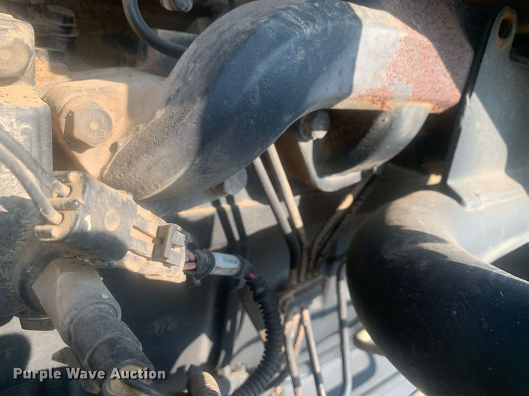 image for item LH9689 2004 John Deere 5420  tractor