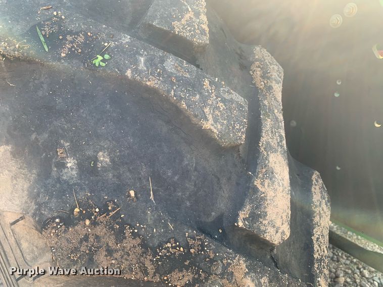 image for item LH9689 2004 John Deere 5420  tractor