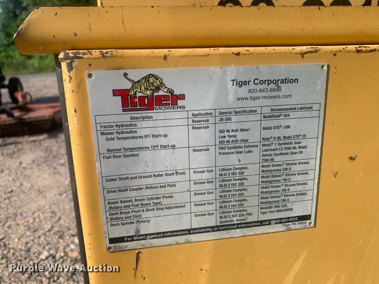 image for item LH9690 2010 John Deere 6330  tractor