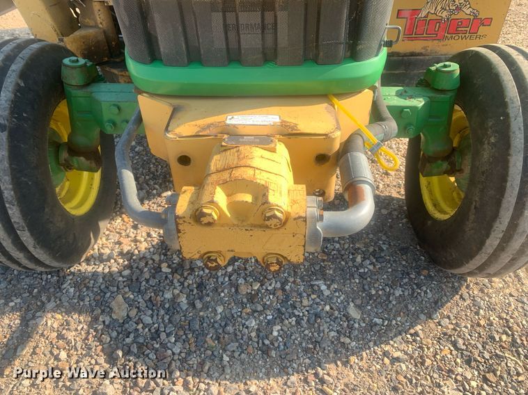 image for item LH9690 2010 John Deere 6330  tractor