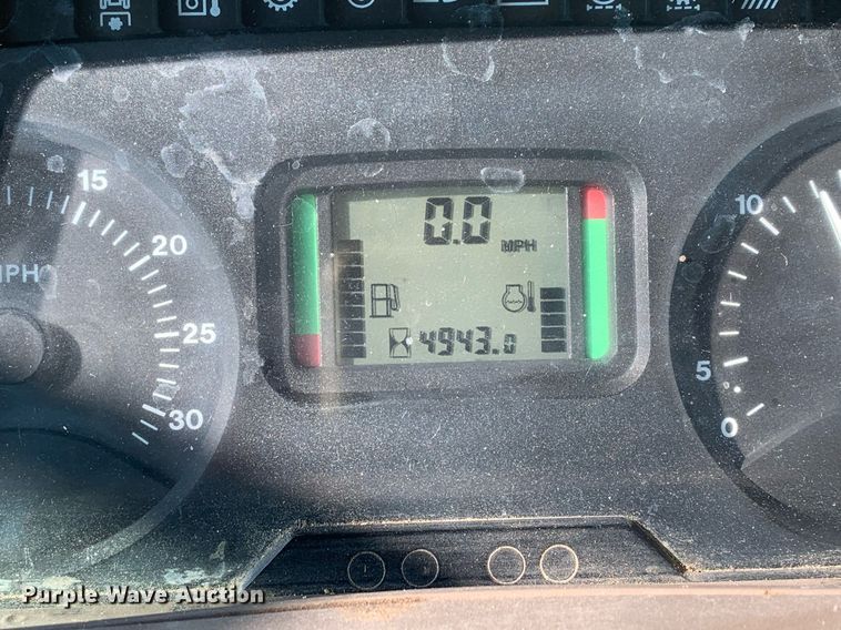 image for item LH9690 2010 John Deere 6330  tractor