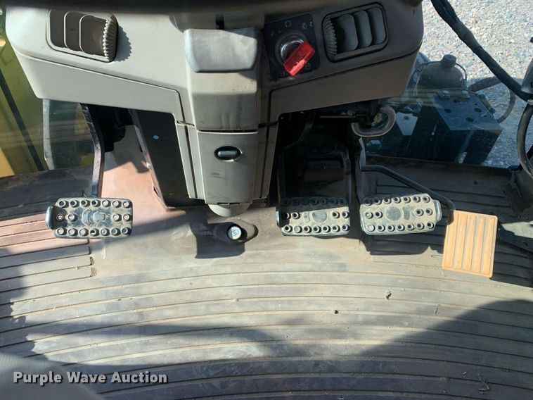 image for item LH9690 2010 John Deere 6330  tractor