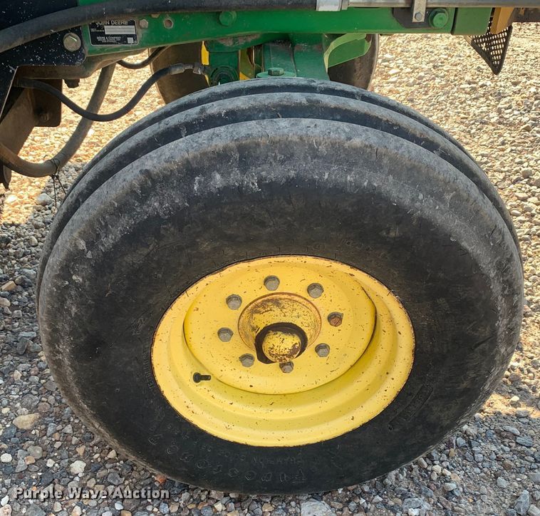 image for item LH9690 2010 John Deere 6330  tractor