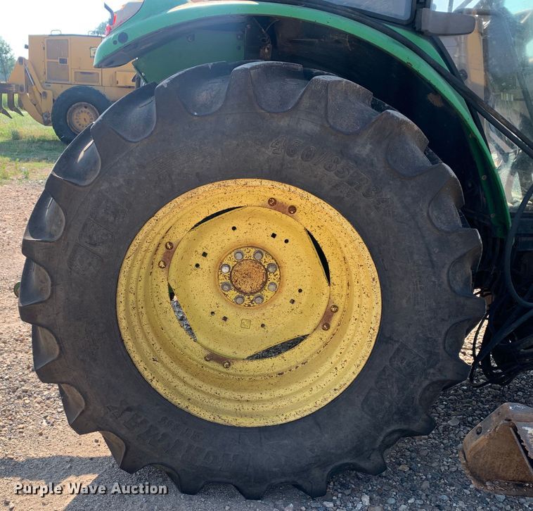 image for item LH9690 2010 John Deere 6330  tractor