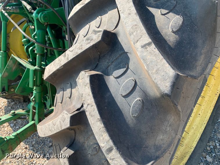 image for item LH9690 2010 John Deere 6330  tractor