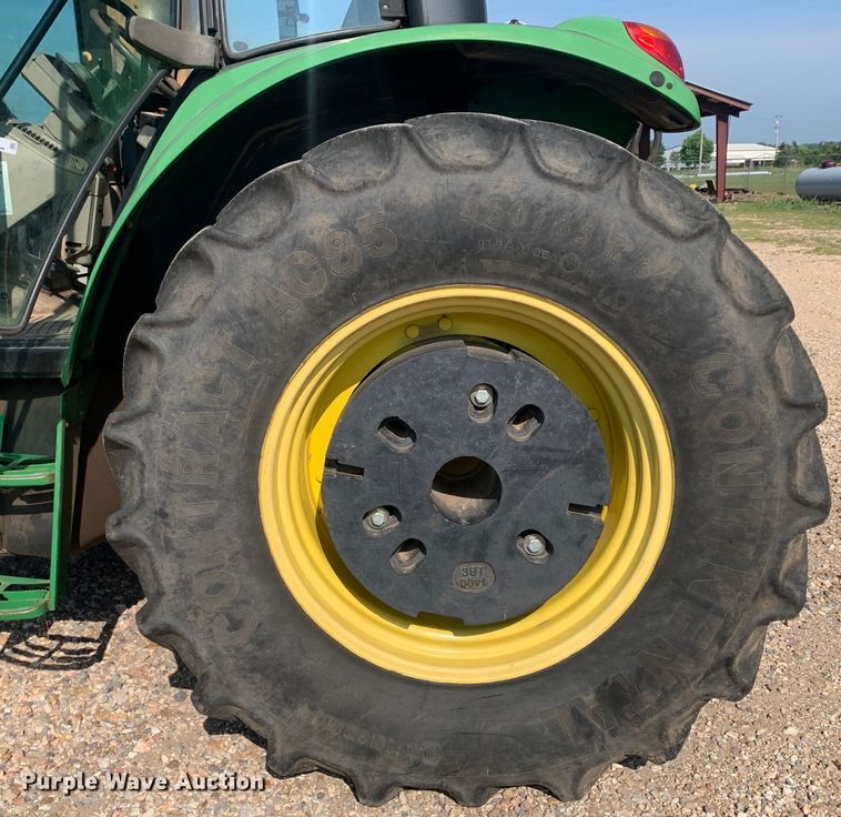 image for item LH9690 2010 John Deere 6330  tractor