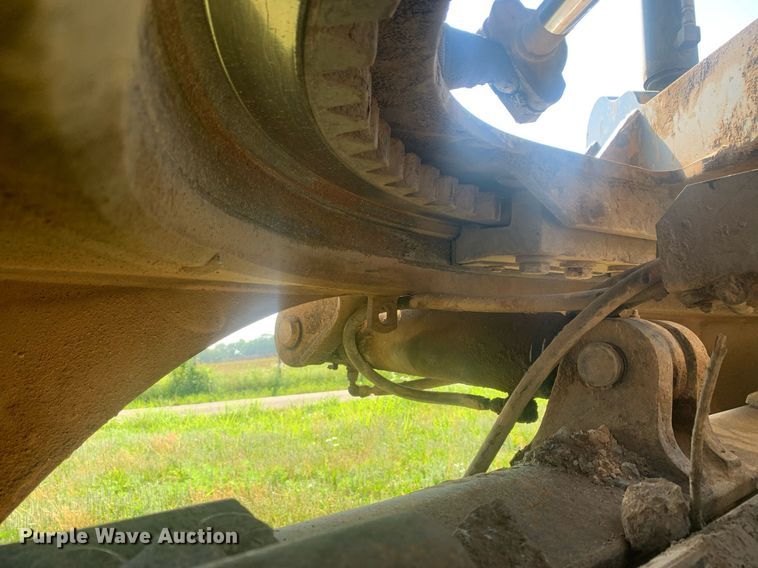 image for item LH9691 2005 John Deere 672D  motor grader