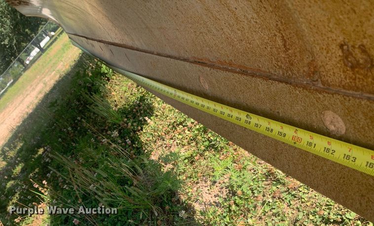 image for item LH9691 2005 John Deere 672D  motor grader