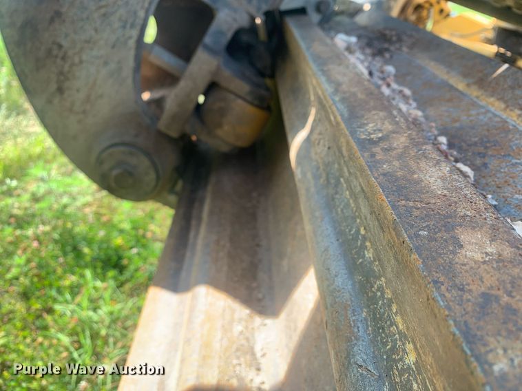 image for item LH9691 2005 John Deere 672D  motor grader