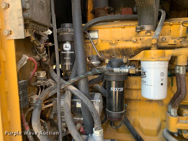 image for item LH9691 2005 John Deere 672D  motor grader