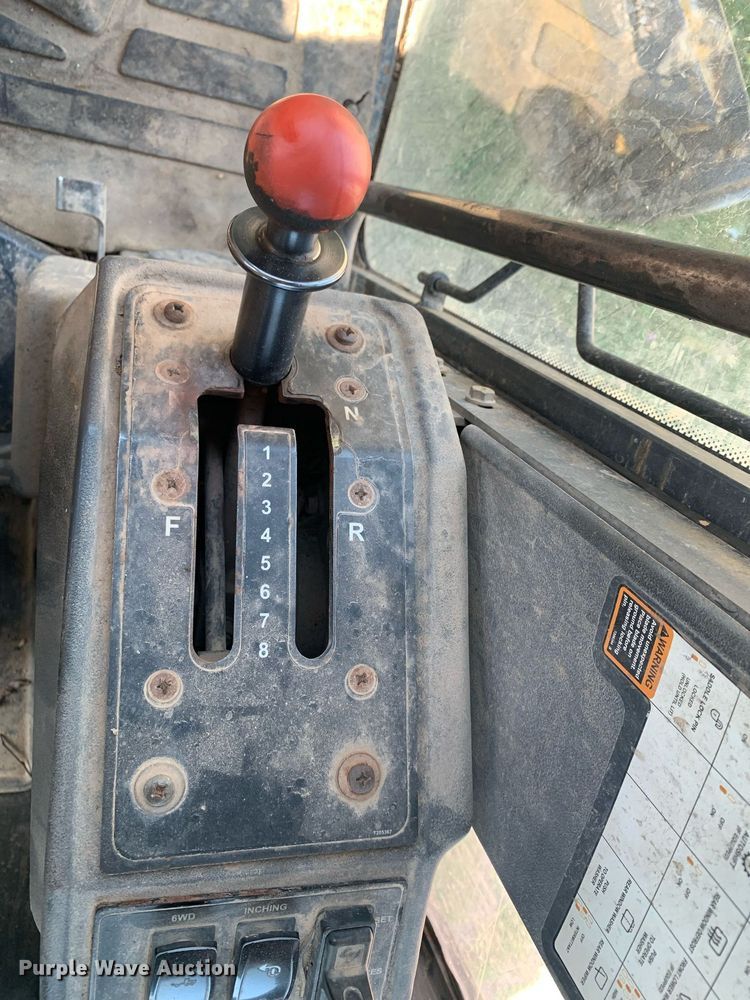 image for item LH9691 2005 John Deere 672D  motor grader