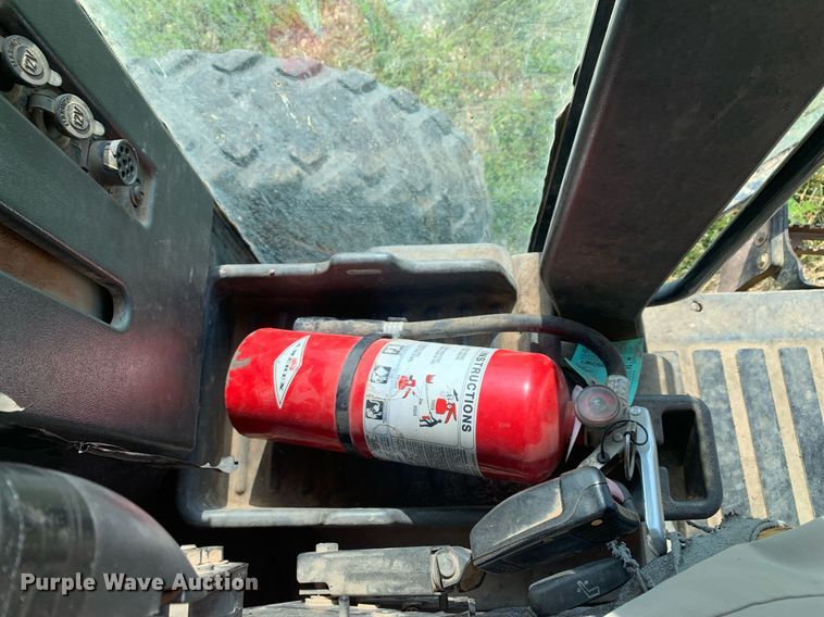 image for item LH9691 2005 John Deere 672D  motor grader