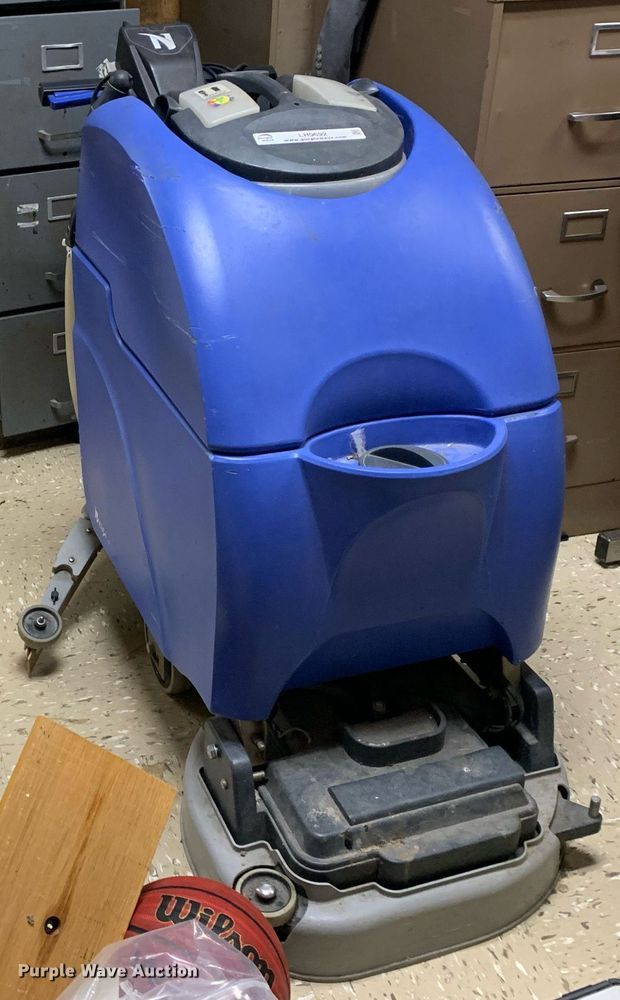 image for item LH9692 Floor sweeper