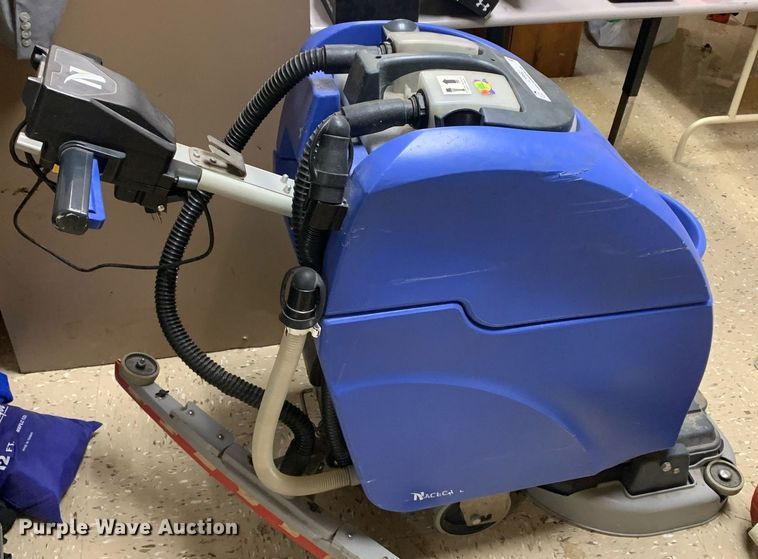 image for item LH9692 Floor sweeper