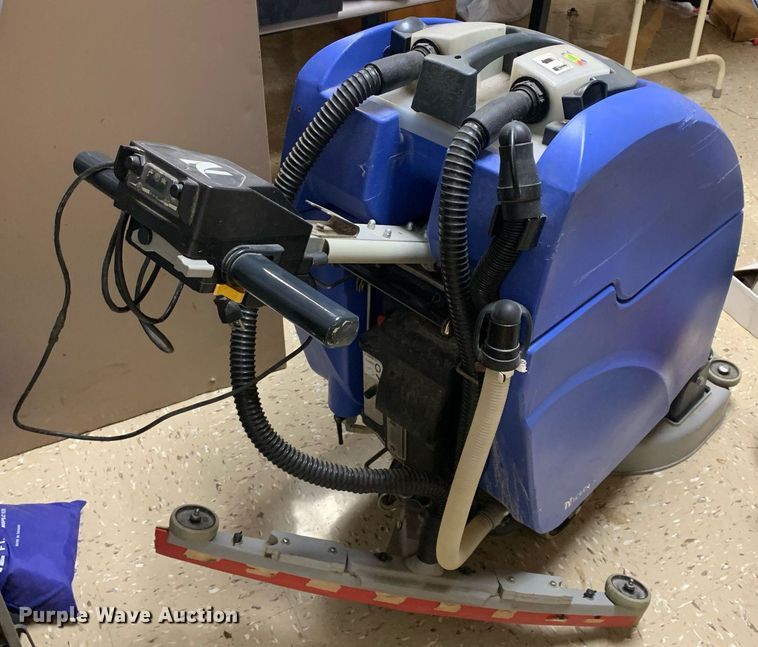 image for item LH9692 Floor sweeper