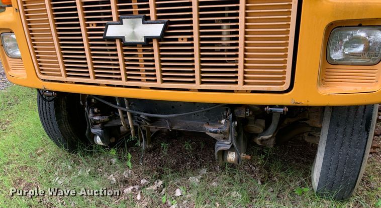 image for item LH9693 2000 Blue Bird CV20  school bus