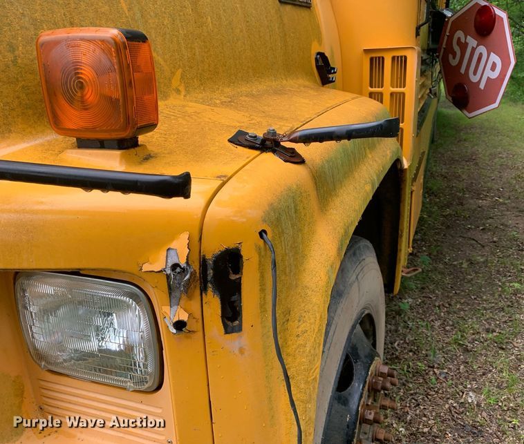 image for item LH9693 2000 Blue Bird CV20  school bus