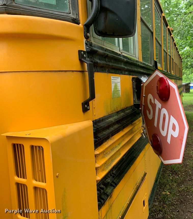 image for item LH9693 2000 Blue Bird CV20  school bus