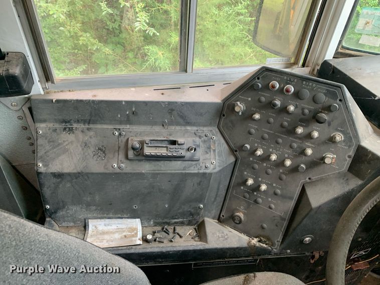 image for item LH9693 2000 Blue Bird CV20  school bus