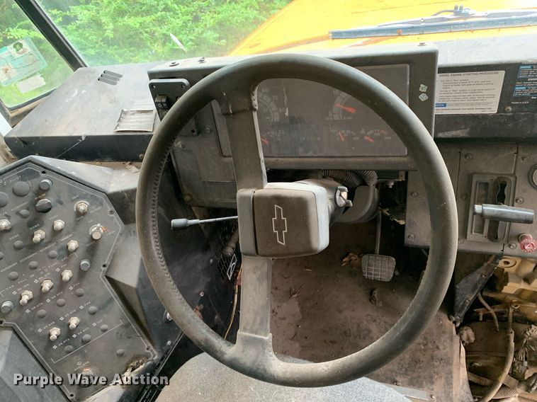 image for item LH9693 2000 Blue Bird CV20  school bus