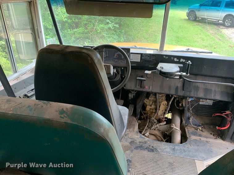 image for item LH9693 2000 Blue Bird CV20  school bus