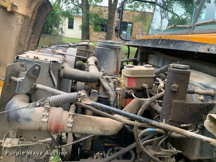 image for item LH9693 2000 Blue Bird CV20  school bus