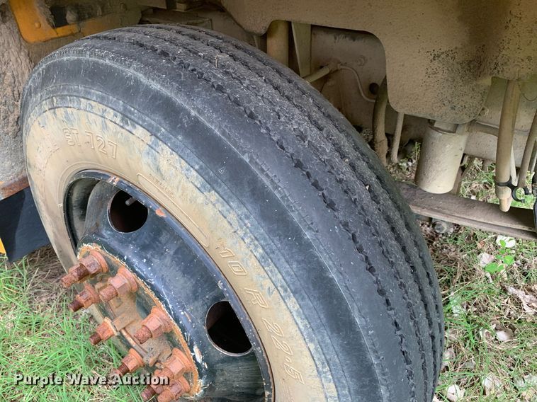 image for item LH9693 2000 Blue Bird CV20  school bus