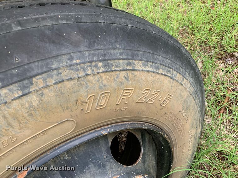 image for item LH9693 2000 Blue Bird CV20  school bus