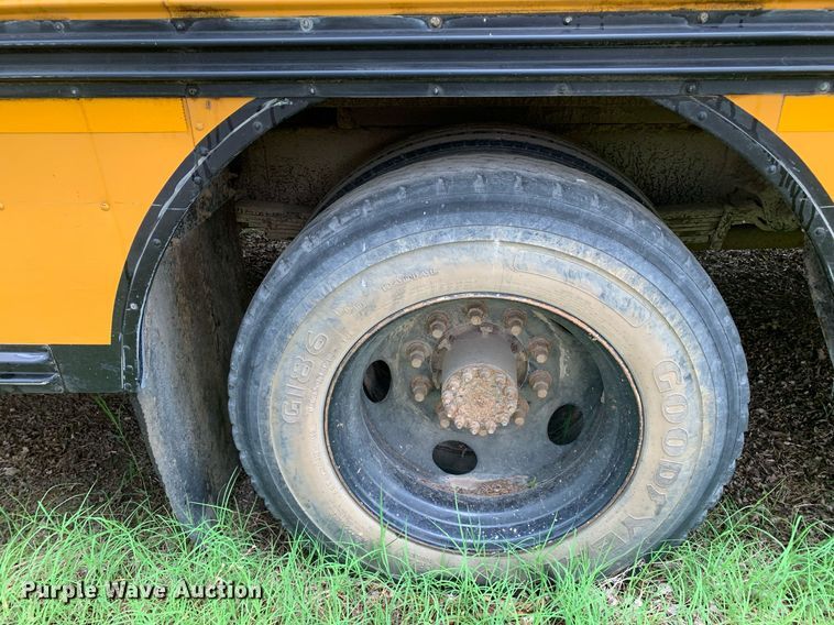 image for item LH9693 2000 Blue Bird CV20  school bus
