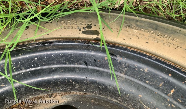 image for item LH9693 2000 Blue Bird CV20  school bus