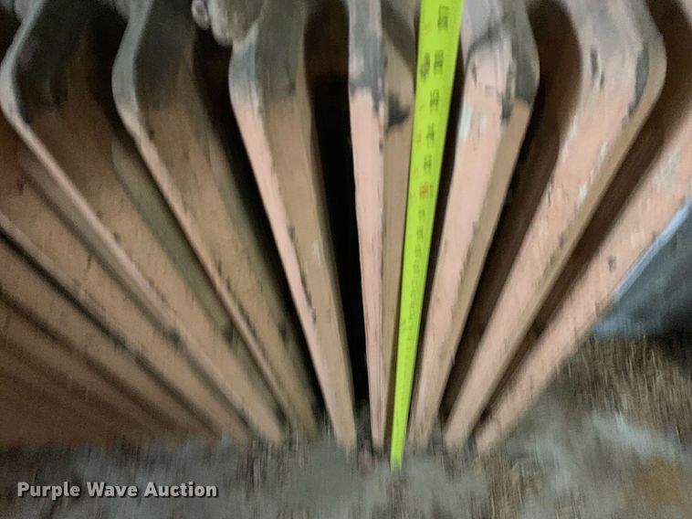 image for item LH9695 Radiator wall heater