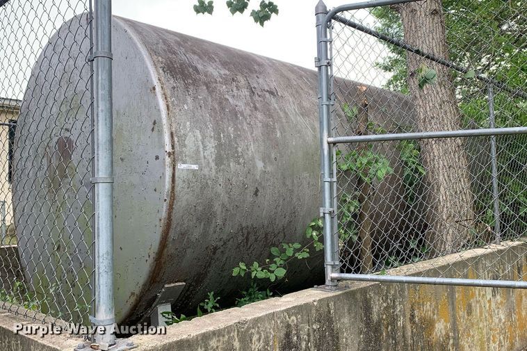 image for item LH9699 Fuel tank