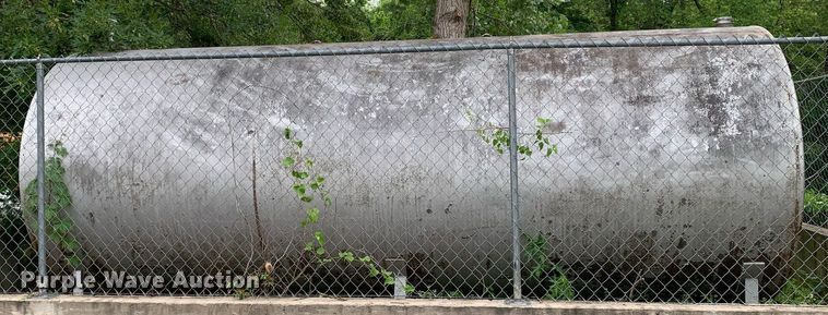 image for item LH9699 Fuel tank