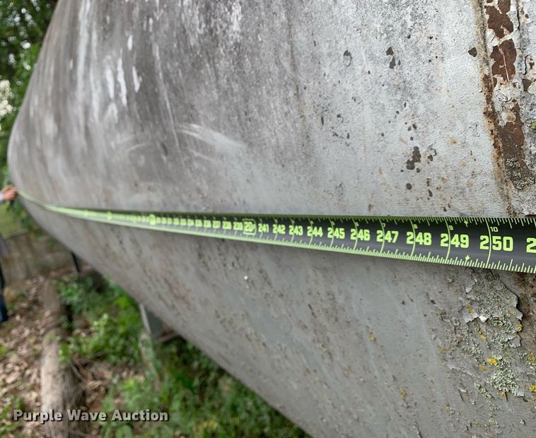 image for item LH9699 Fuel tank