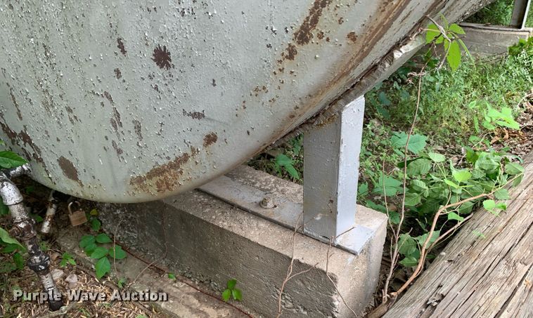 image for item LH9699 Fuel tank