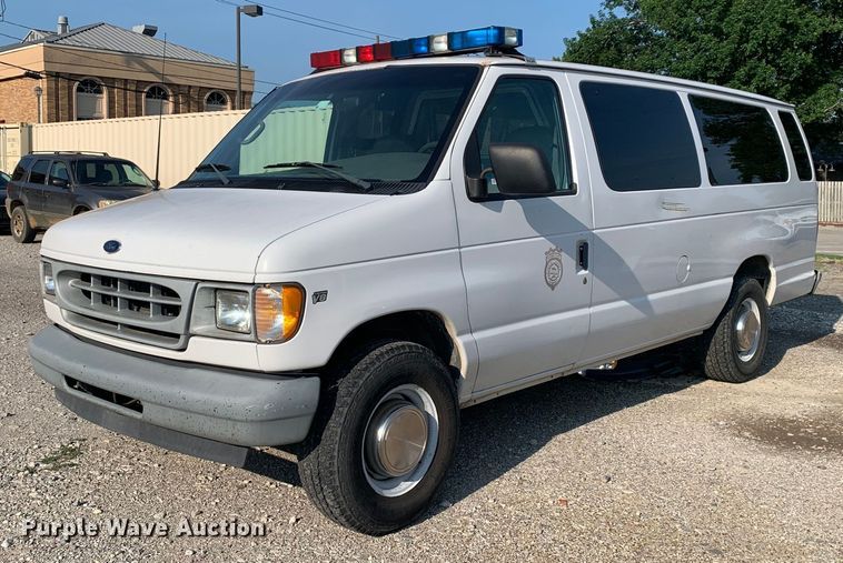 image for item LH9700 2002 Ford E350 Super Duty  van