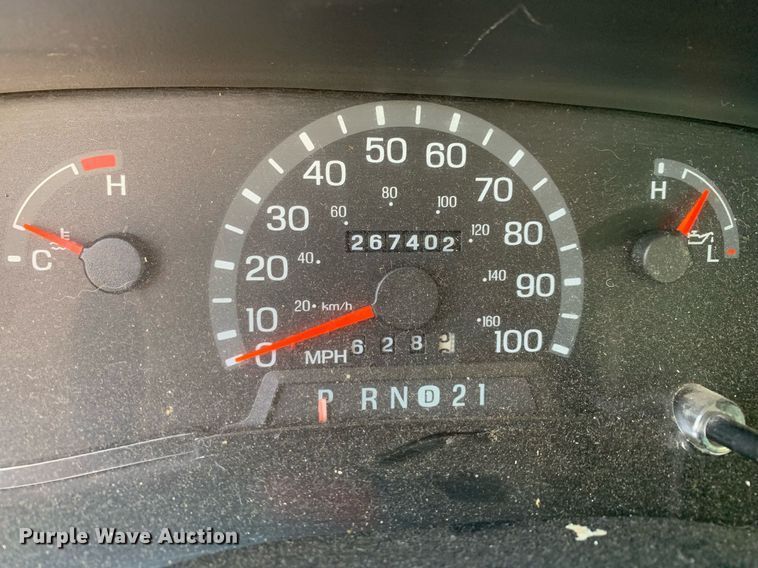 image for item LH9700 2002 Ford E350 Super Duty  van