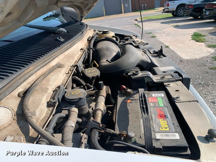 image for item LH9700 2002 Ford E350 Super Duty  van