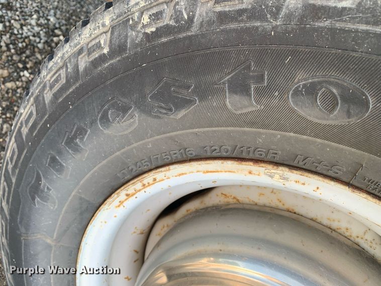 image for item LH9700 2002 Ford E350 Super Duty  van