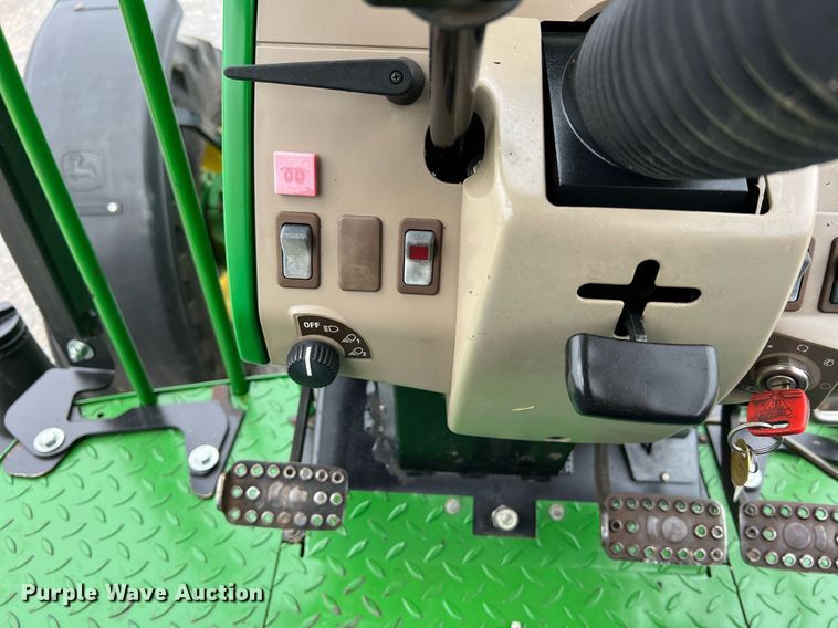 image for item LI9711 2006 John Deere 6615  MFWD tractor