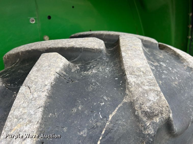 image for item LI9711 2006 John Deere 6615  MFWD tractor