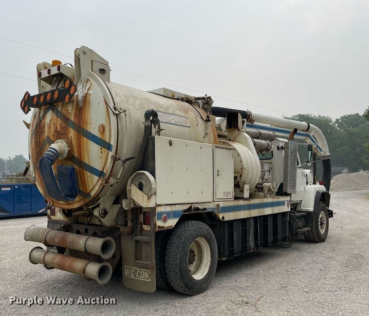 image for item LJ9771 1993 Ford LN8000  sewer jetter truck