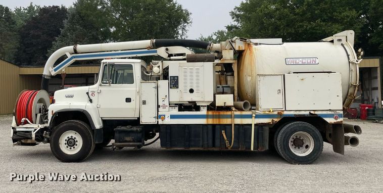 image for item LJ9771 1993 Ford LN8000  sewer jetter truck