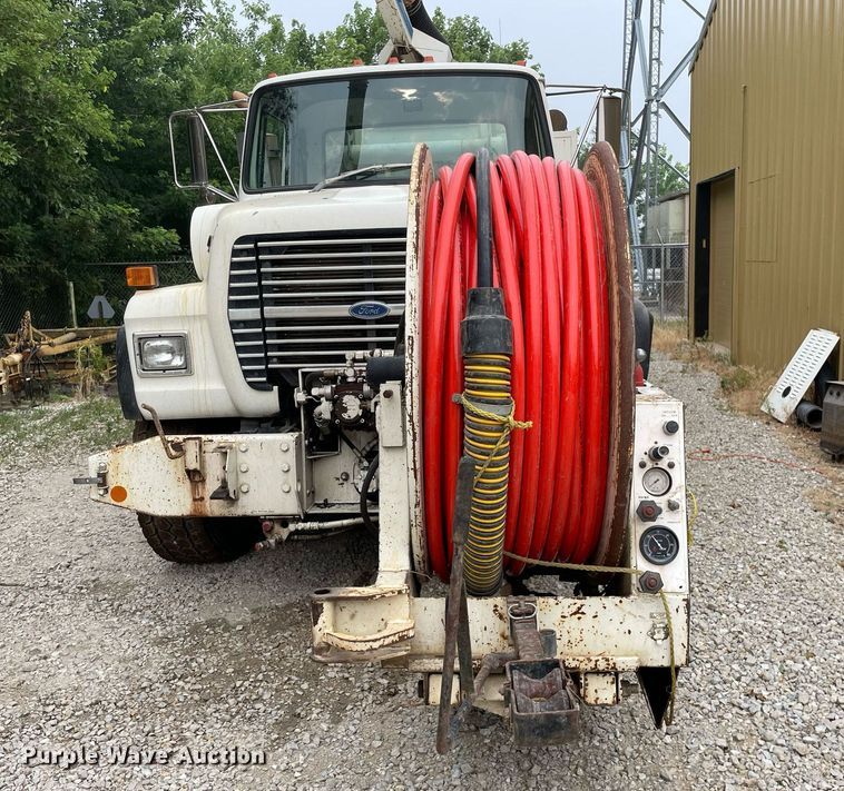 image for item LJ9771 1993 Ford LN8000  sewer jetter truck
